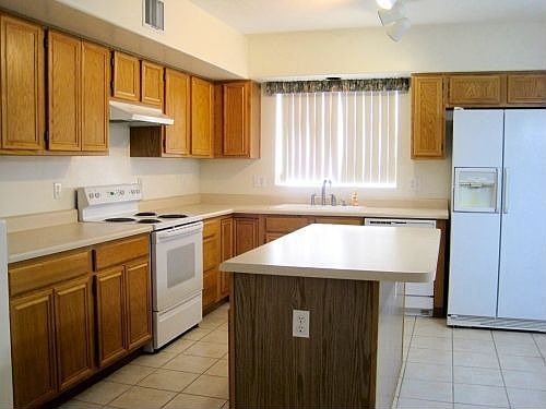 3rd image of 11975 N Labyrinth Dr