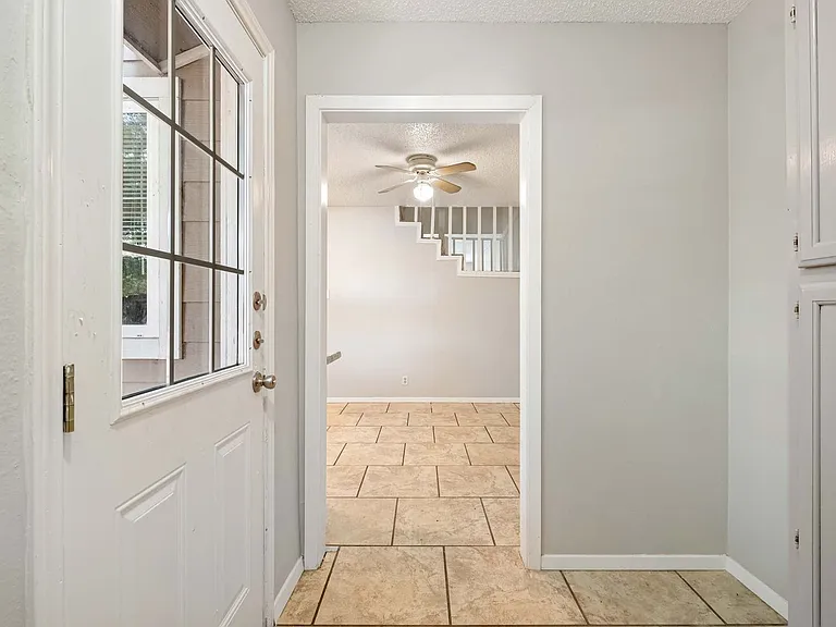 3904 Hudson Bend Rd #A — Photo 2