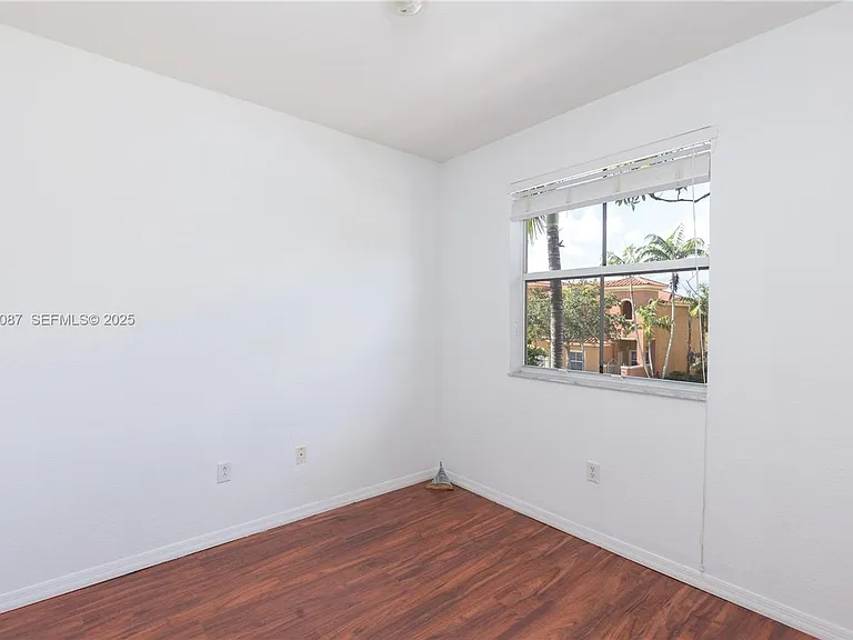 1009 SW 144th Ave #2701 — Photo 12