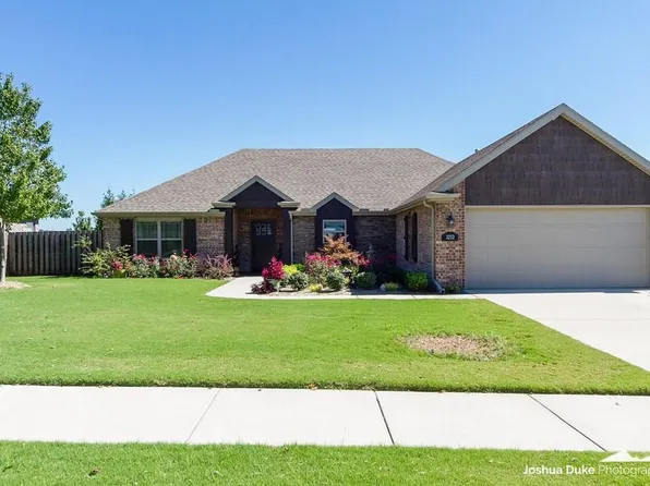 3252 N Bentley Rdg, Fayetteville, AR 72704