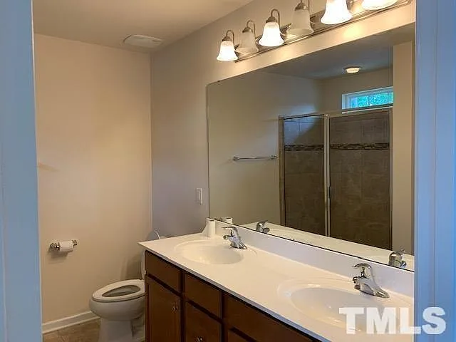2504 Historic Cir — Photo 11