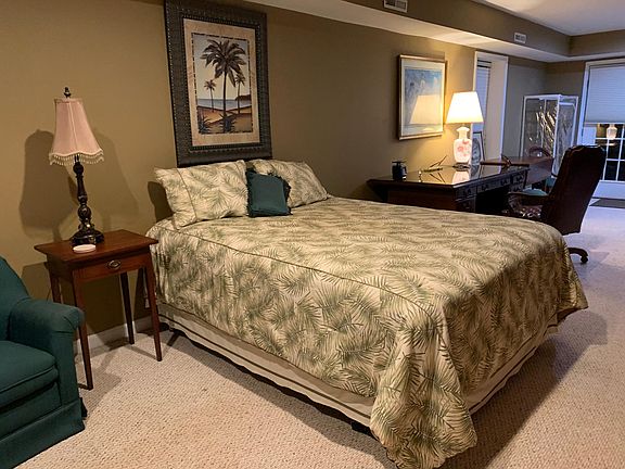 Comfy Queensized bed