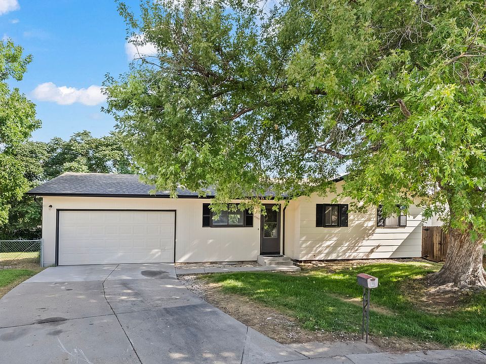 1st image of 9353 W Girton Pl