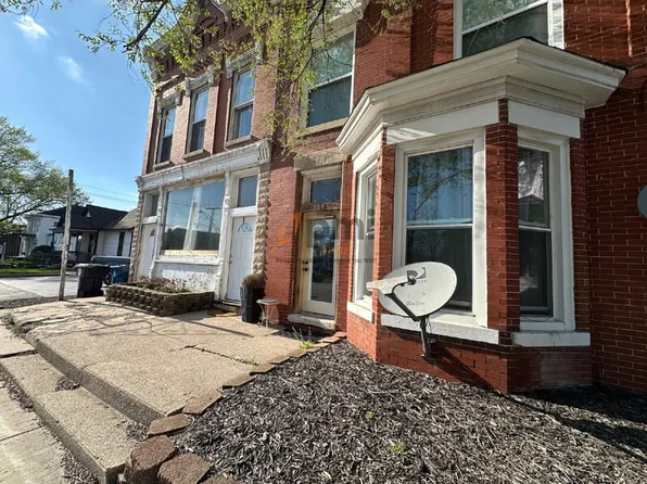 509 E Commercial Ave APT 2, Lowell, IN 46356