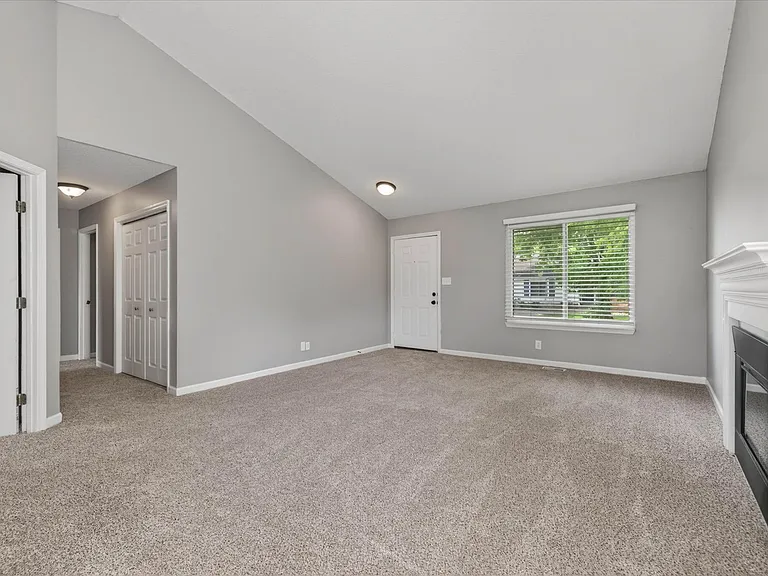 91 Grassmire Dr — Photo 8