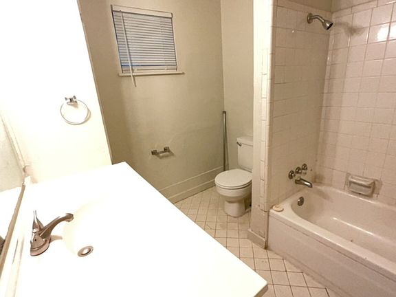 5th image of 110 W Pliler St #A