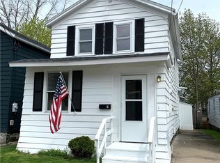13 Dublin St, Oswego, NY 13126