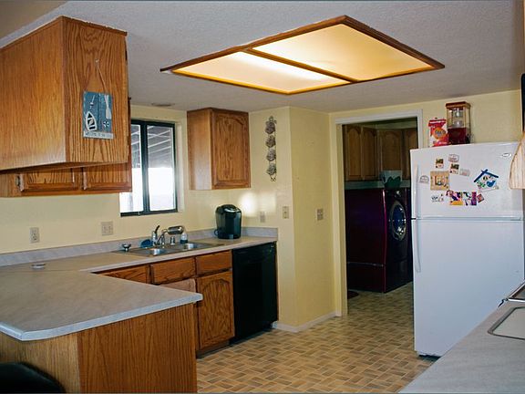 5th image of 229 Hopi Ave