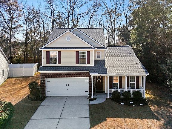 3rd image of 193 Hamilton Grove Drive
