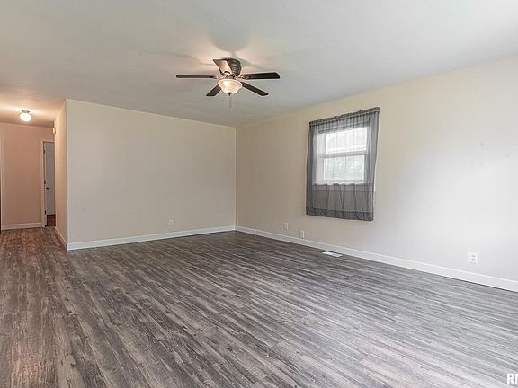 5th image of 504 E Oglesby St