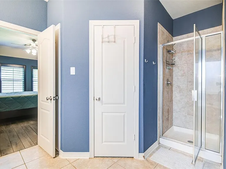1511 Andrews St — Photo 13
