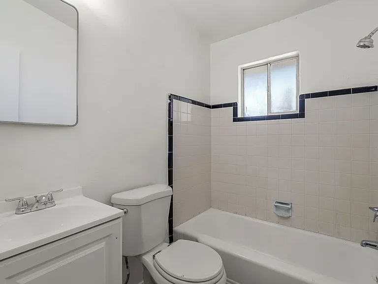 1415 E Adelaide Dr — Photo 9
