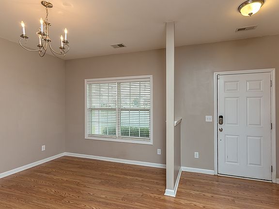 4th image of 927 Redland Dr