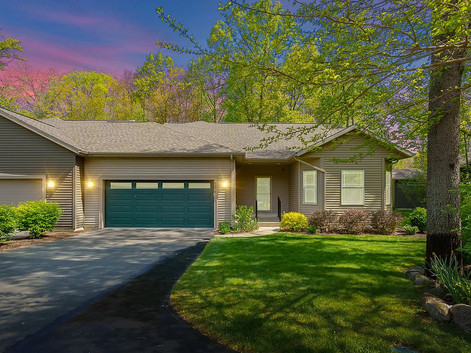 1st image of 9478 The Woodlands Trl #31