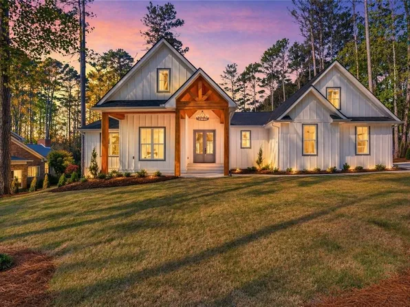 1433 Stillwater Dr, Seneca, SC 29672