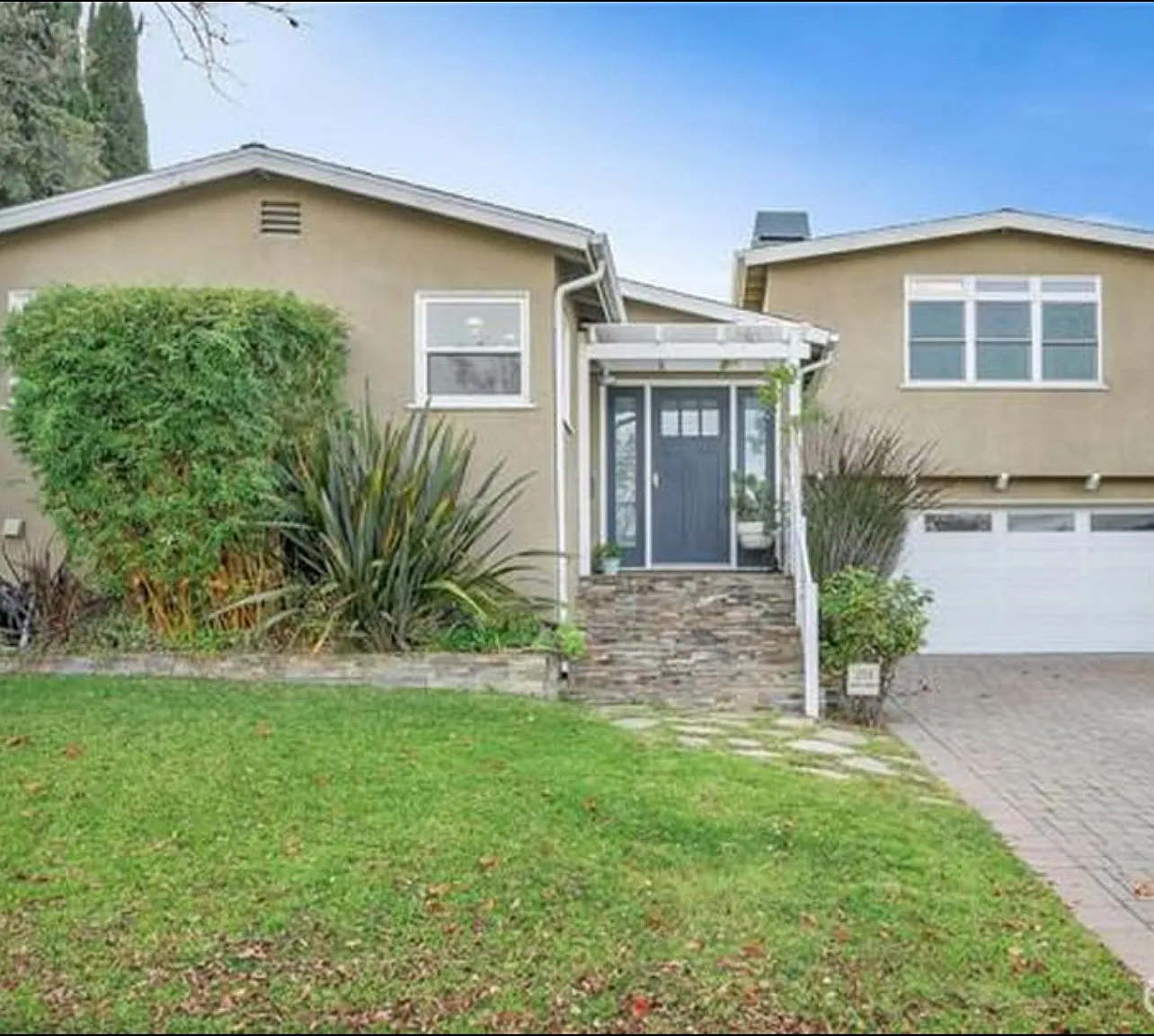 Grand Summit Rd, Torrance — Photo 1