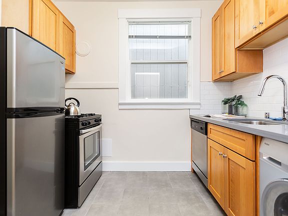 4th image of 1801 Leavenworth St #8