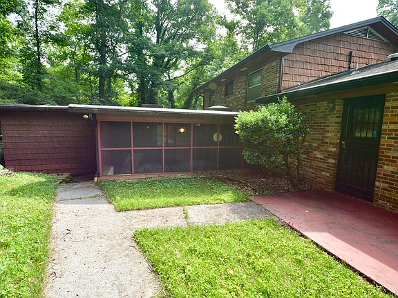 5th image of 1417 Autumn Ln