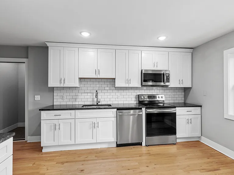 621 3rd St NW #2 — Photo 3
