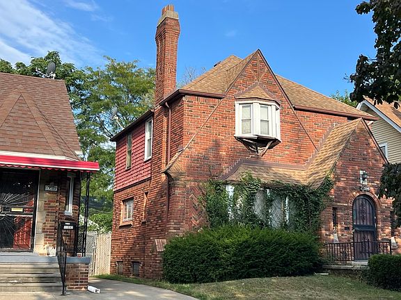 3rd image of 13595 Indiana St
