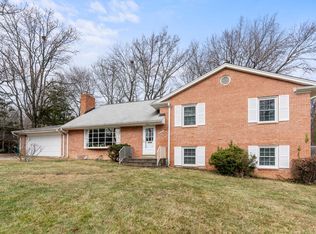 6804 Calverton Dr, Hyattsville, MD 20782