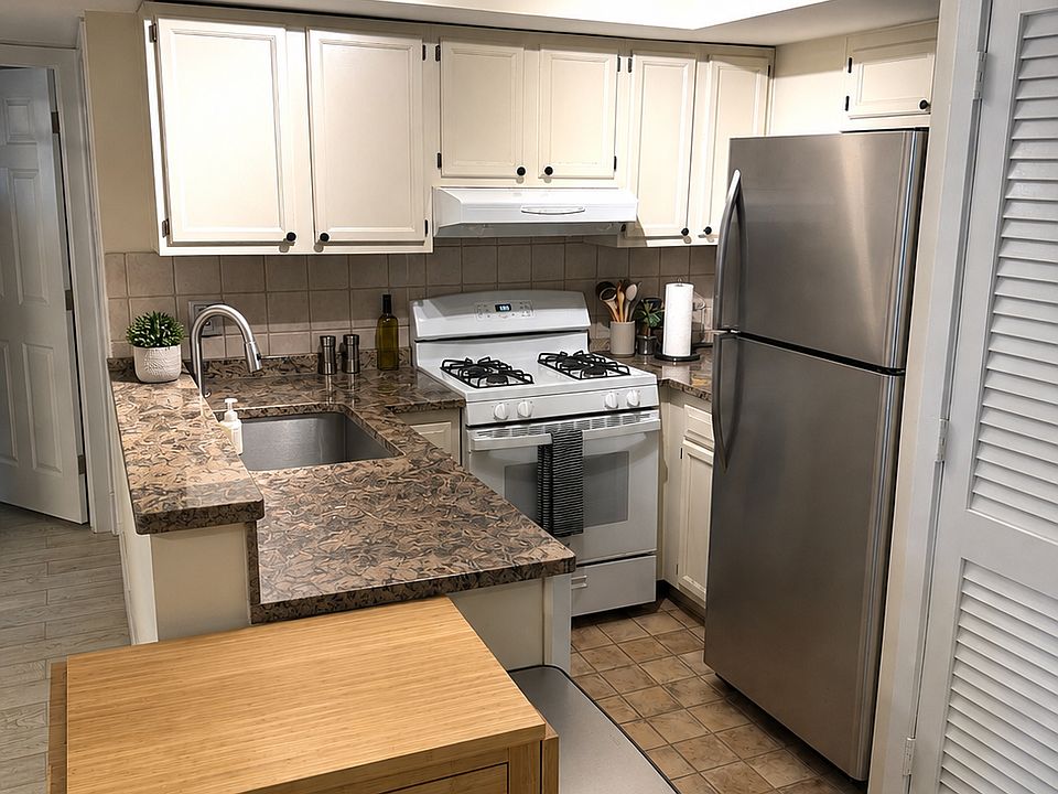 1st image of 255 Beacon St APT 1C