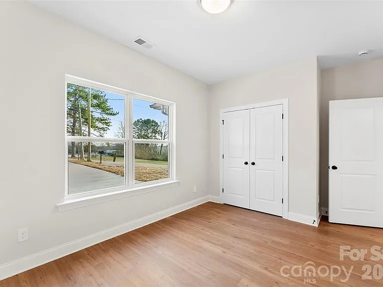 1558 7th Avenue Dr SW — Photo 26
