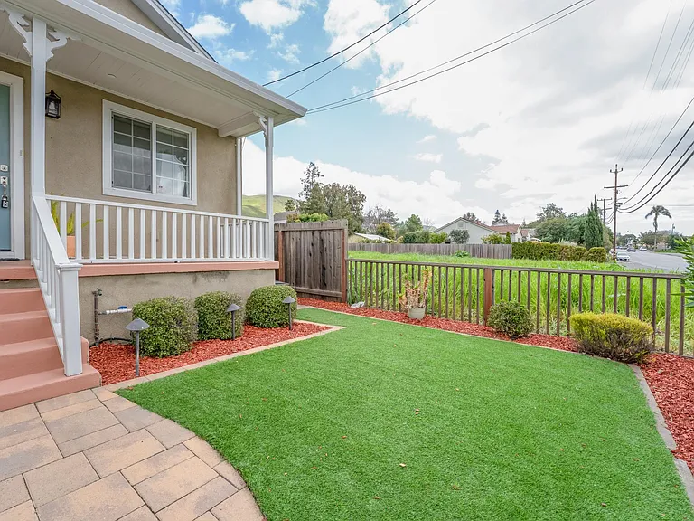 43388 Ellsworth St — Photo 3
