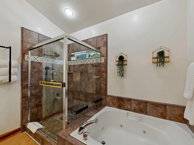 243 Pine St — Photo 30