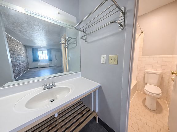 5th image of 401 N East Ave #15