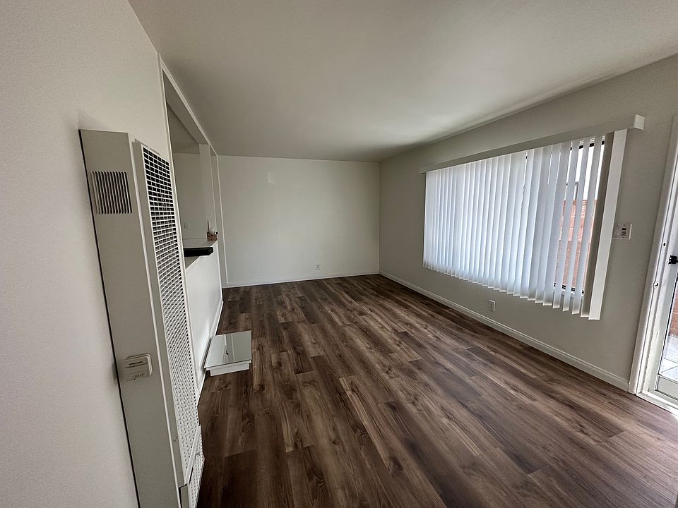 1st image of 40 Ximeno Ave APT 2
