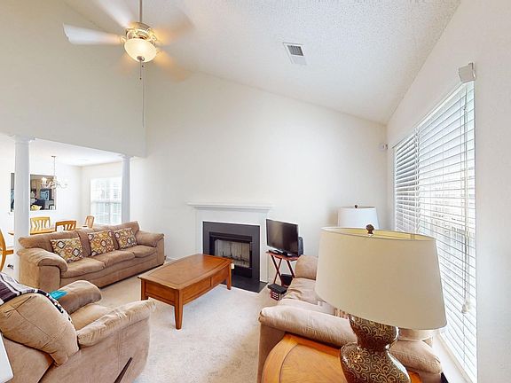 4th image of 51 W Killian Station Ct