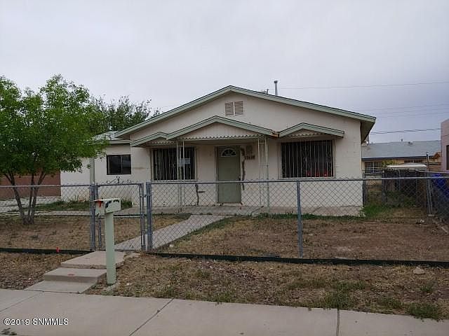 1st image of 1169 Douglas Dr