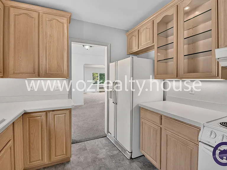 1734 Wellesley Dr #2 — Photo 6