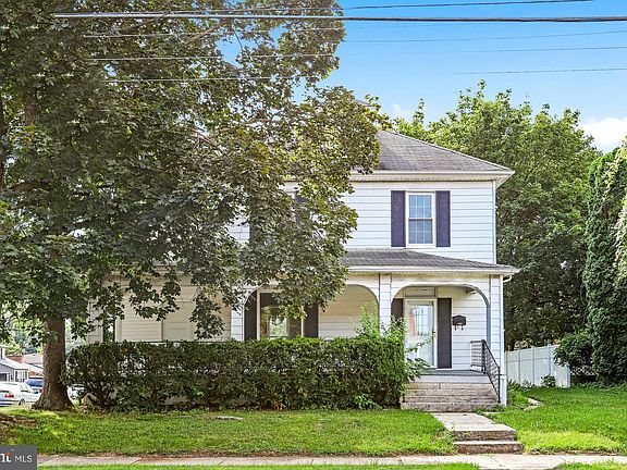 2nd image of 1352 Scotland Ave