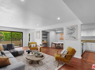 5009 Woodman Ave APT 310, Sherman Oaks, CA 91423