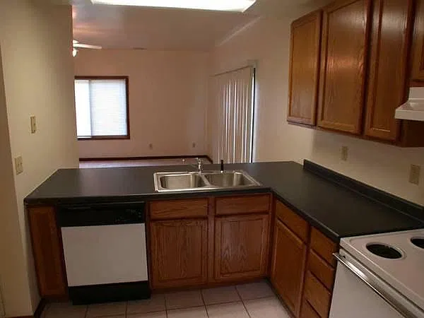 Jaros 86 Kitchen view 2