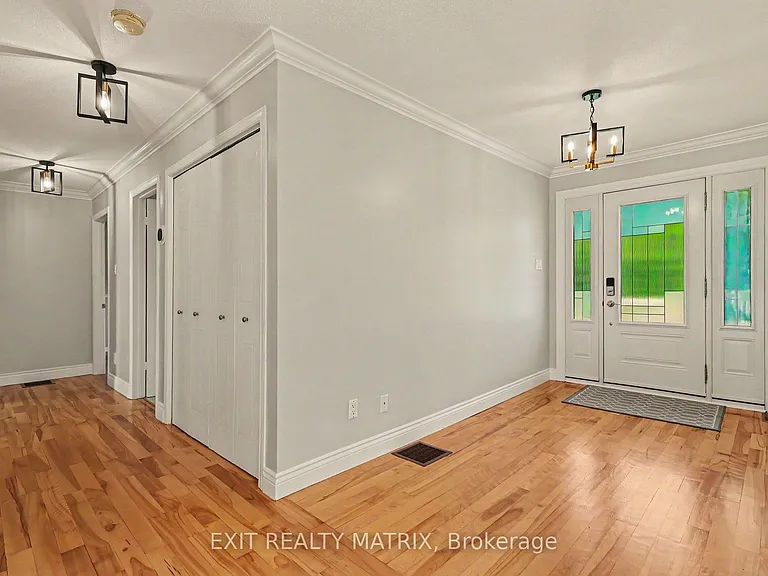 155 Ladouceur St — Photo 11