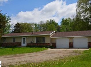 2325 S Shepherd Rd, Mt Pleasant, MI 48858