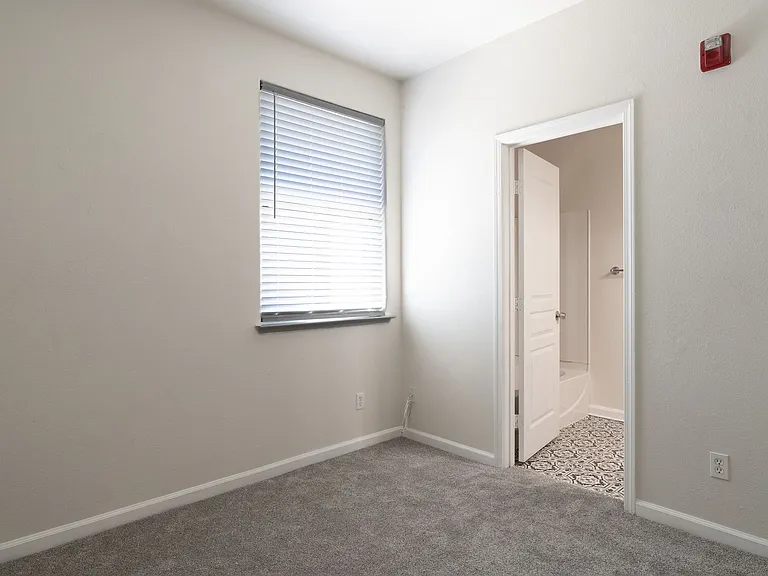 25502 Huntwood Ave — Photo 31