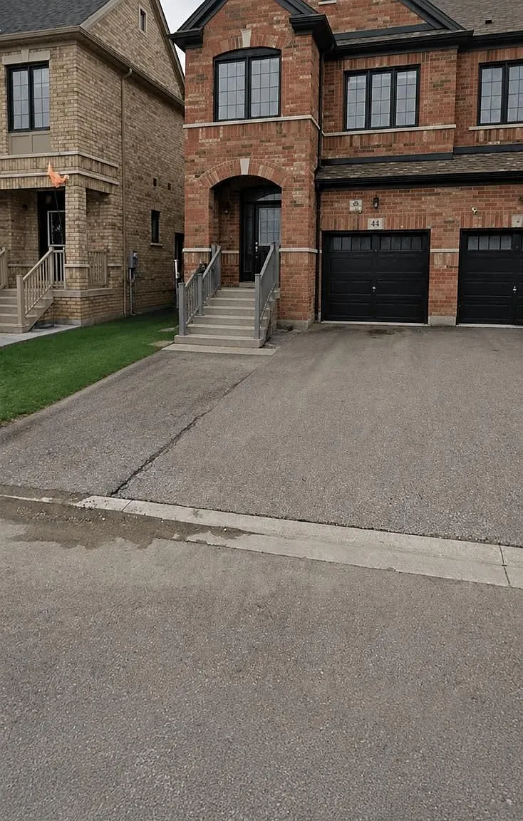4 bed, $3,198 — Photo 1