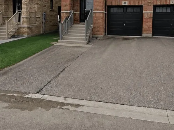 44 Fordham Rd, Brampton, ON L6Y 6K2