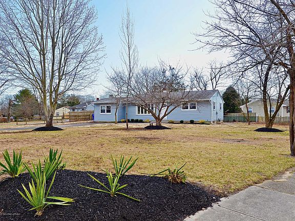 4th image of 1031 Audubon Dr