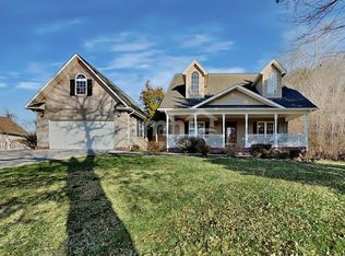 3710 Eagle Dr, Knoxville, TN 37914