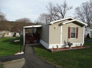 18 Hickory Ln, Painted Post, NY 14870