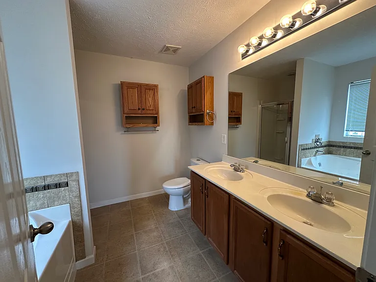 1016 Fulman Rd — Photo 8
