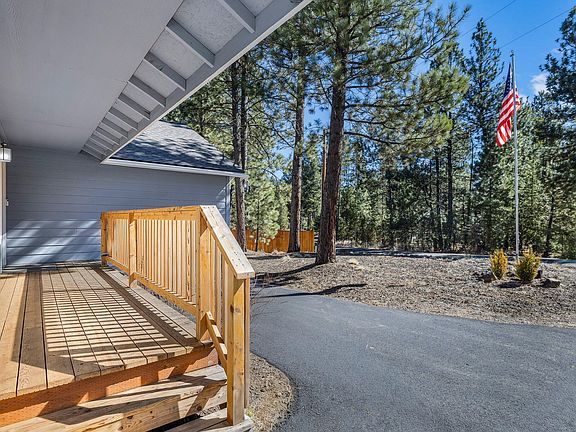 4th image of 17064 Sacramento Rd