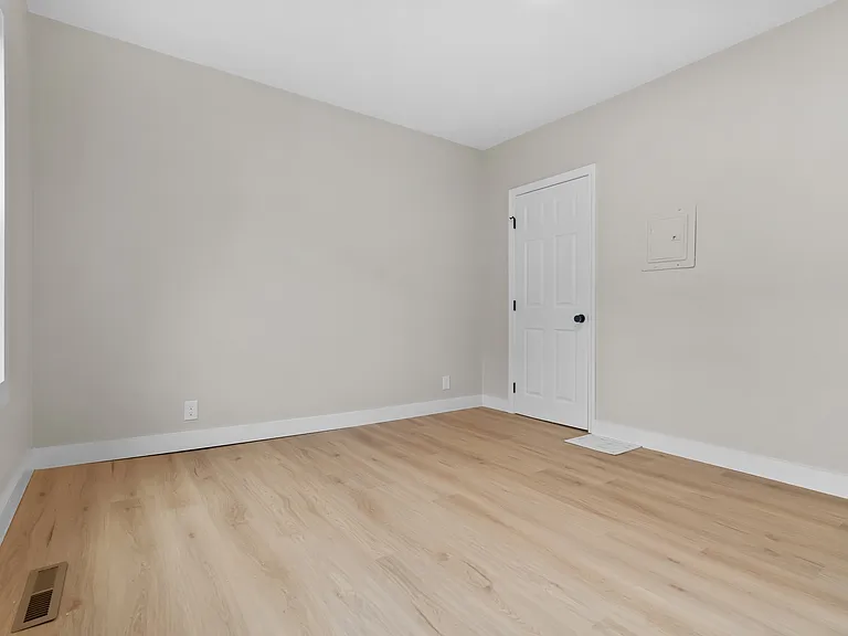 54 Cedar St #1 — Photo 7