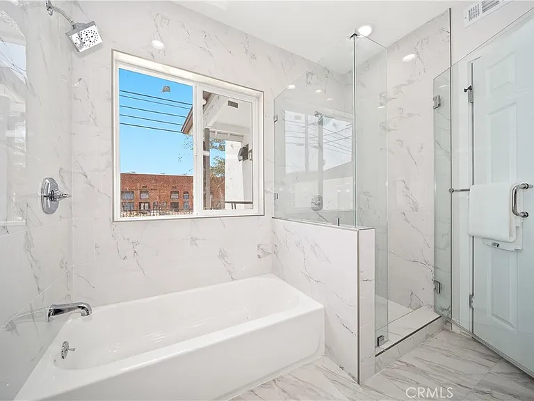 1372 Carmona Ave — Photo 22