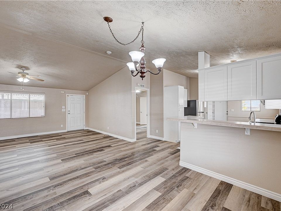 1st image of 3589 Gulf Shores Dr
